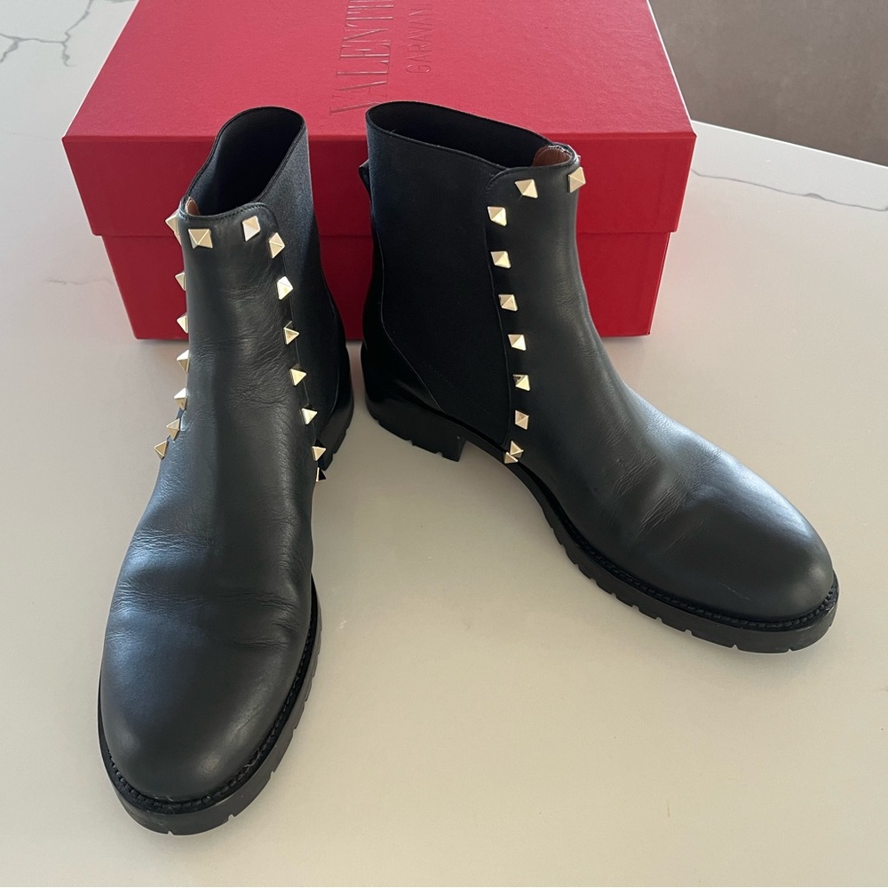 Valentino Garavani Rockstud Leather Chelsea Boots Black Sz 39 / 8.5 - Picture 3 of 14